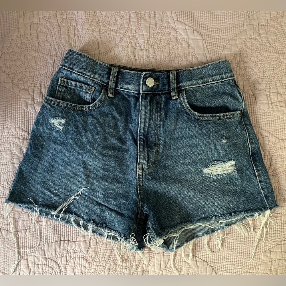 Dark Indigo Frayed Denim Festival Shorts
Brand: Pacsun